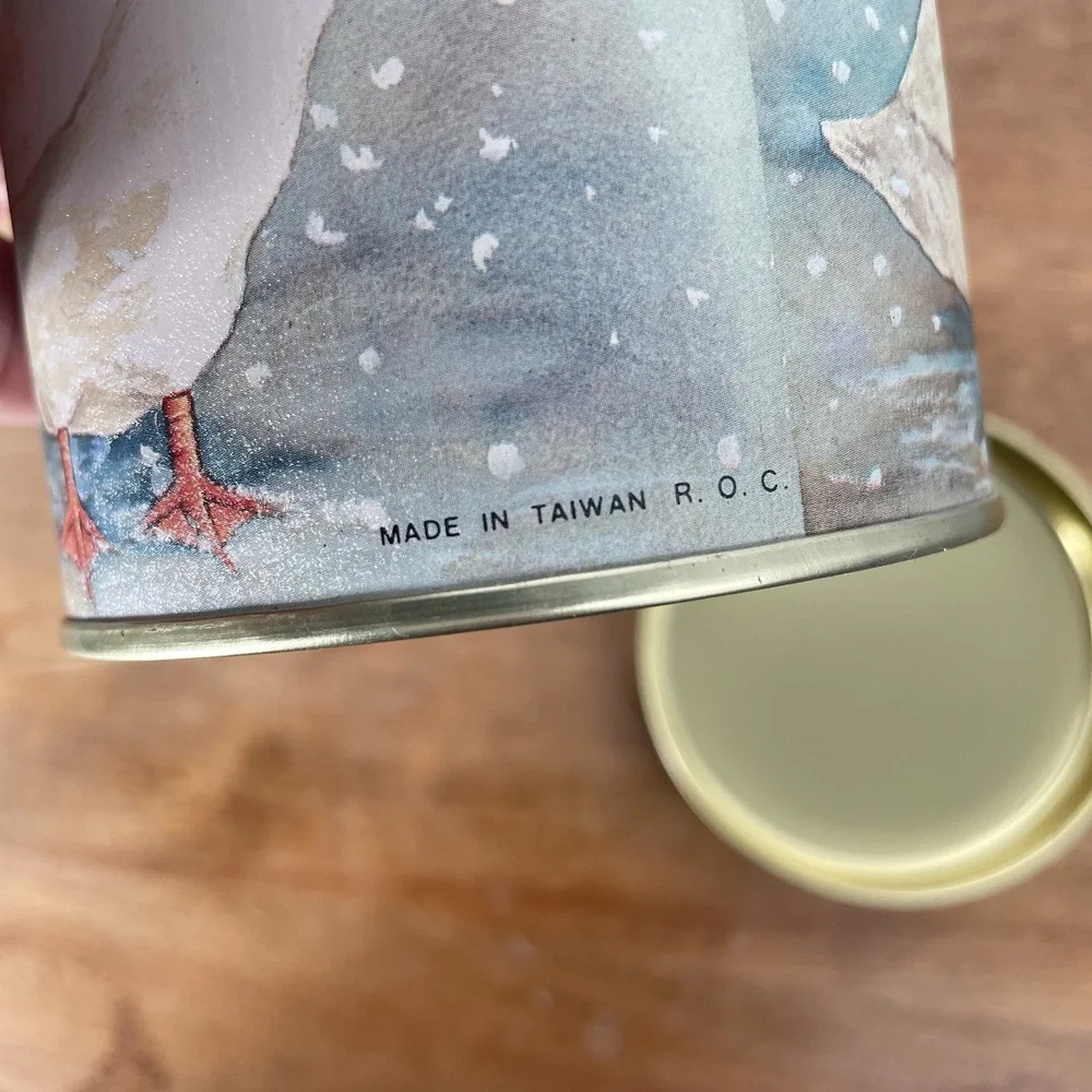 VTG 80s Country Winter Geese Round Covered Tin Blue Taiwan ROC 4